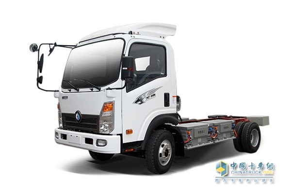 重汽王牌7系電動物流車