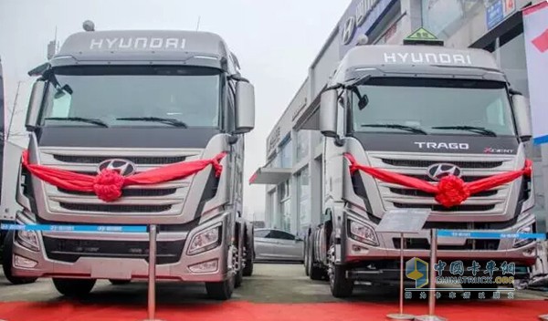 四川現(xiàn)代 創(chuàng)虎 ?；愤\(yùn)輸車