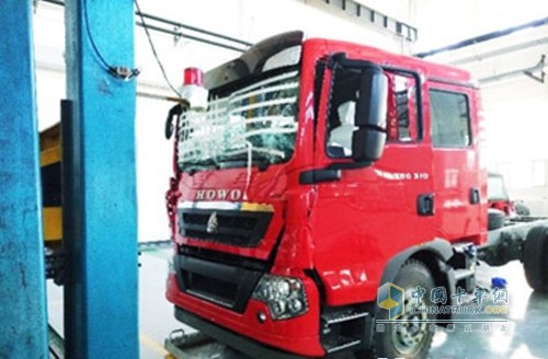 重汽T系列多乘員駕駛室通過(guò)汽車(chē)碰撞乘員保護(hù)認(rèn)證