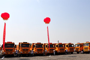 40輛！陜汽新型環(huán)保渣土車(chē)交接西安經(jīng)開(kāi)區(qū)