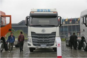 東風柳汽 乘龍H7 240馬力 6X2載貨車