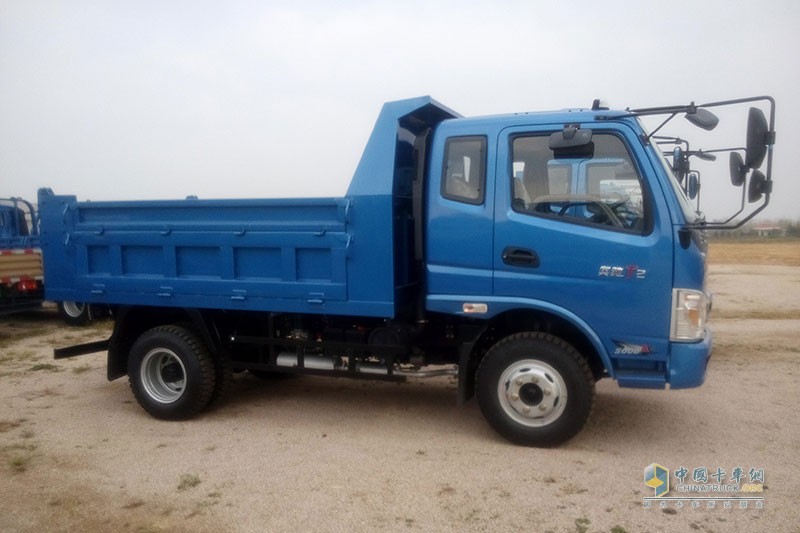 奧馳汽車(chē) 宏瑞82馬力4*2工卸車(chē)  單排