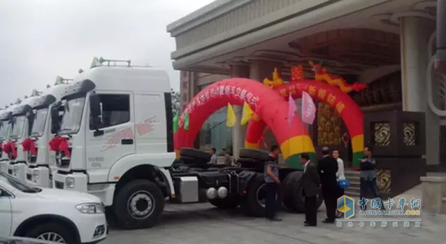 北奔重汽交車(chē)現(xiàn)場(chǎng)