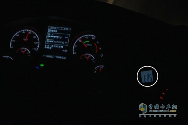 時速80KM/h，發(fā)動機轉速僅為1050rpm