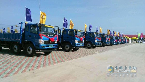 比賽現(xiàn)場奧馳汽車