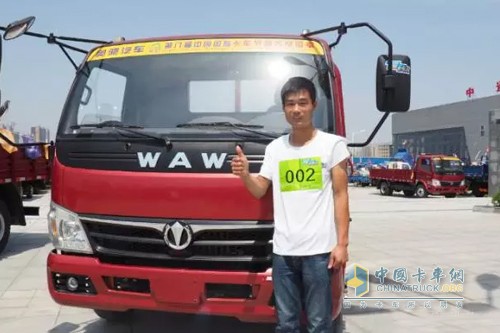 侯偉點贊奧馳卡車