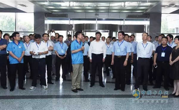 國家發(fā)改委、國資委、工信部等十部委及北京市等28個(gè)省市領(lǐng)導(dǎo)前來法士特考察調(diào)研