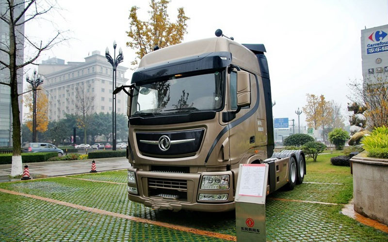 東風(fēng)商用車 天龍旗艦 480馬力 6X4牽引車(295/80R22.5)(DFH4250C)
