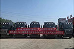 重汽豪瀚430大馬力天然氣牽引車交付長(zhǎng)治大型運(yùn)輸公司