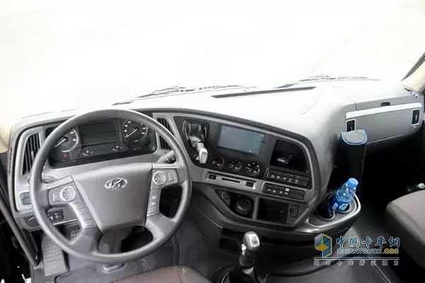 創(chuàng)虎6x2甩掛運輸車