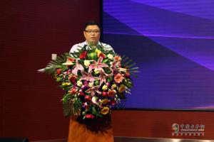 緊追新版GB1589 福田戴姆勒與中都物流簽訂千臺(tái)中置軸轎運(yùn)車(chē)