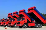 交車10臺(tái)簽單12臺(tái)！徐工環(huán)保渣土車閃耀濟(jì)寧