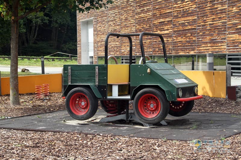 一汽解放 J6P重卡 標(biāo)載型 420馬力 6X2 國(guó)五牽引車(chē)(CA4250P66K24T3E5)