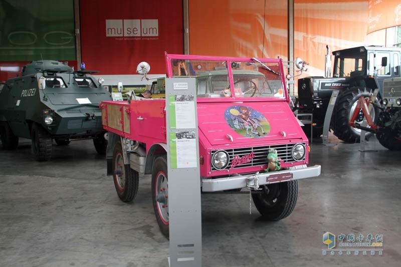 一汽解放 J6P重卡 標(biāo)載型 420馬力 6X2 國(guó)五牽引車(chē)(CA4250P66K24T3E5)