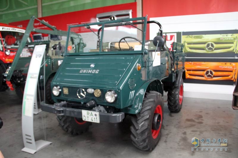 一汽解放 J6P重卡 標(biāo)載型 420馬力 6X2 國(guó)五牽引車(chē)(CA4250P66K24T3E5)