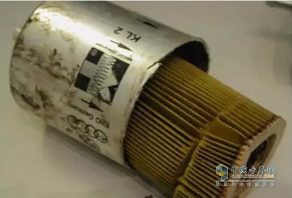 添加正規(guī)加油站符合標(biāo)號的燃油，按時更換燃油濾清器。