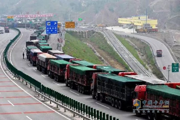 運煤的卡車