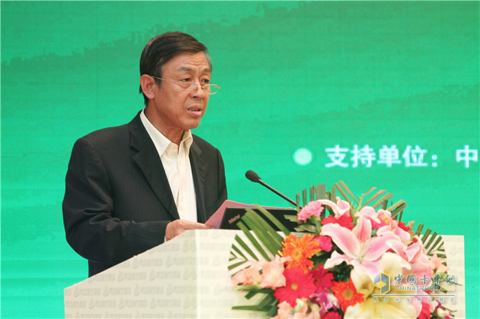 中國(guó)能源汽車(chē)傳播集團(tuán)董事長(zhǎng)、中國(guó)汽車(chē)報(bào)社社長(zhǎng)李春雷