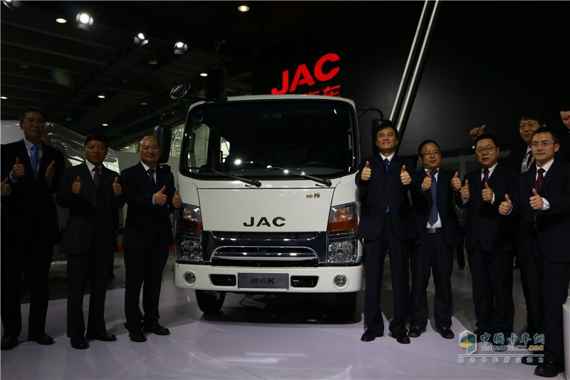 2016廣州商用車展 江淮“三鈴”實(shí)現(xiàn)品牌躍升