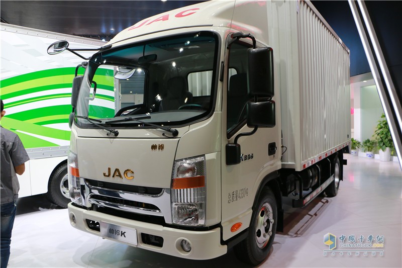 2016廣州商用車展 江淮“三鈴”實(shí)現(xiàn)品牌躍升