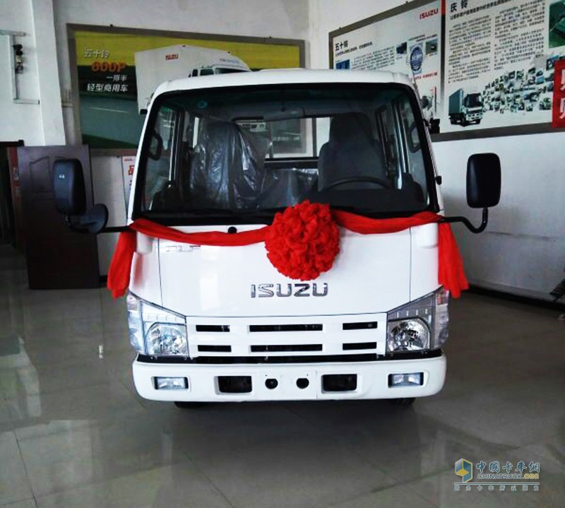 慶鈴五十鈴汽車 100P長(zhǎng)雙欄板 98馬力