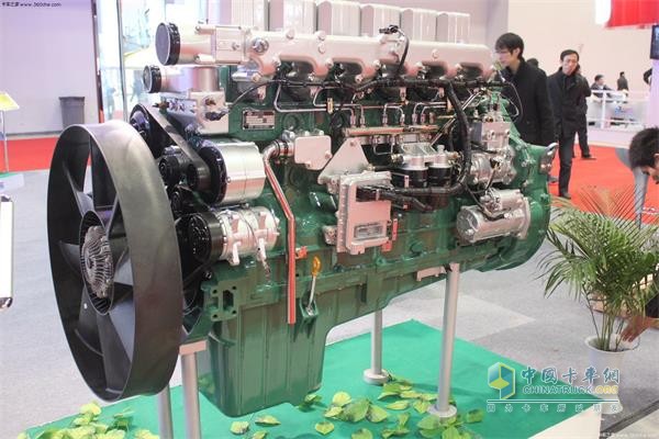 一汽錫柴CA6DM發(fā)動機(jī)