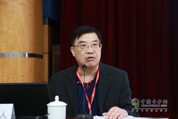 著名力學(xué)專家、暨南大學(xué)教授劉人懷