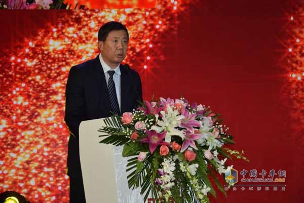 東風(fēng)汽車公司副總經(jīng)理、東風(fēng)汽車股份有限公司董事長(zhǎng)歐陽(yáng)潔