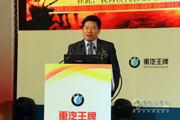 中國重汽集團(tuán)副總工程師、中國重汽集團(tuán)成都王牌商用車有限公司黨委書記、總經(jīng)理靳文生