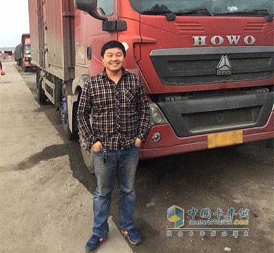 解師傅的重汽HOWO-T5G廂式載貨車