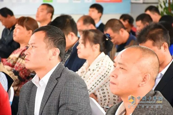 認真聽取東風凱普特ZD30專屬服務政策