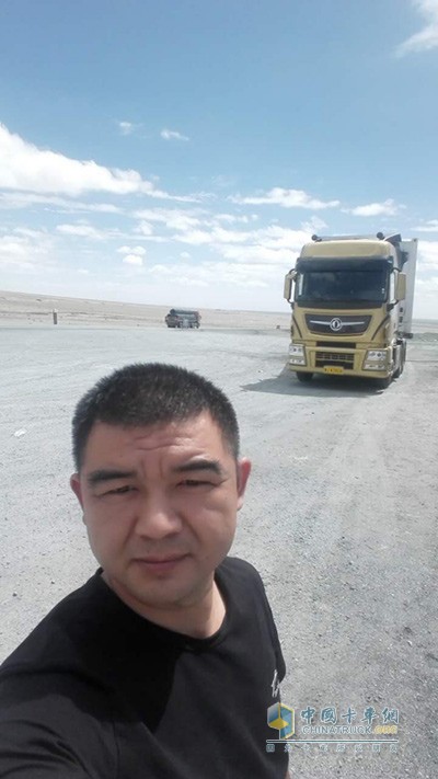 梁慶豐與他的愛(ài)車東風(fēng)天龍