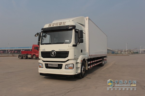 陜汽德龍新M3000載貨車(chē)