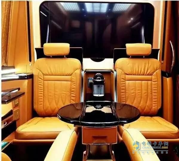 依維柯New Daily底盤(pán)房車