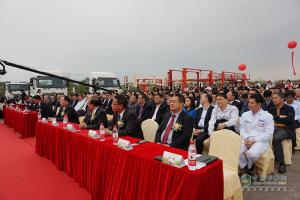 海量現(xiàn)場圖  見證廣汽日野1000臺轎運(yùn)車與廂式車簽約和交付