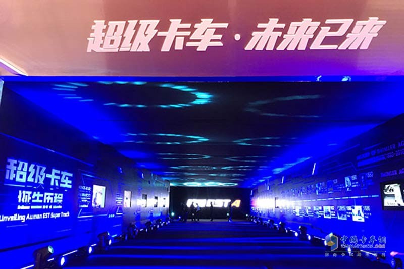 歐曼EST超級(jí)卡車登陸上海灘