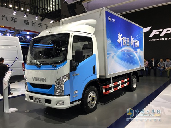 躍進EC100純電動輕卡，雖然藍底涂裝暴露了你的動力身份，但新躍進、新發(fā)展才更是突出明顯，改變后的躍進確實值得大家共同期待