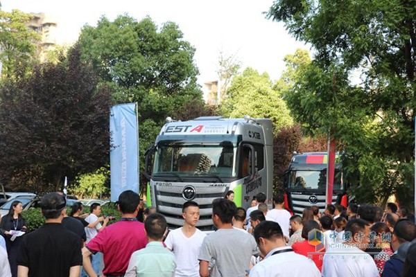 歐曼EST-A超級(jí)卡車、歐曼EST超級(jí)卡車攜歐洲品質(zhì)登陸成都