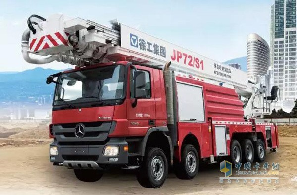 國內(nèi)最高米數(shù)工業(yè)石化專用舉高噴射消防車JP72S1魅力首銷