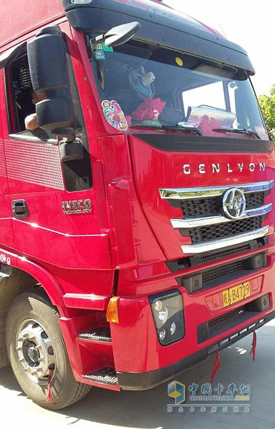 孟慶付認(rèn)可紅巖杰獅C500牽引車(chē)