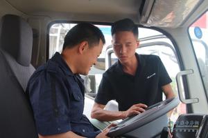 滿足客戶綠色高效物流運輸需求 福田奧鈴大篷車進成都