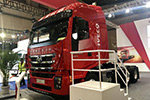 紅巖杰獅C500 AMT牽引車重慶車展引圍觀
