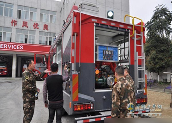 四川什邡市購置的城市主戰(zhàn)中國重汽消防車