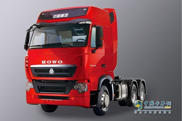 “干線之星”豪沃T7H 440馬力B版牽引車