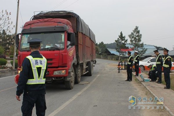交通運輸執(zhí)法機構(gòu)有權(quán)查閱和調(diào)取公路收費站車輛有關(guān)資料