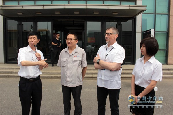 擁有國際化的技術(shù)團(tuán)隊