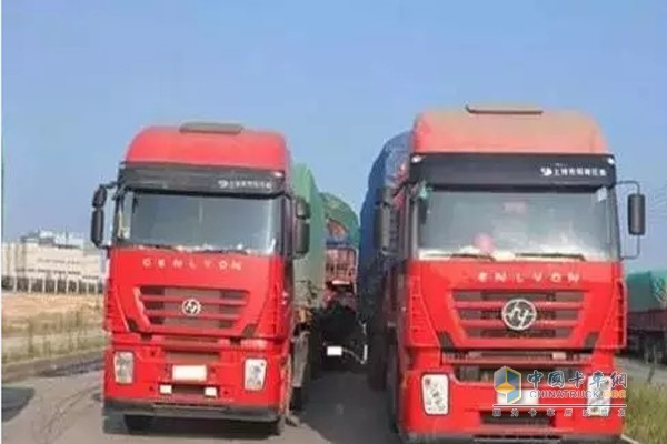 禁止大貨車(chē)結(jié)伴通行，最多只能允許兩輛大貨車(chē)同時(shí)上路