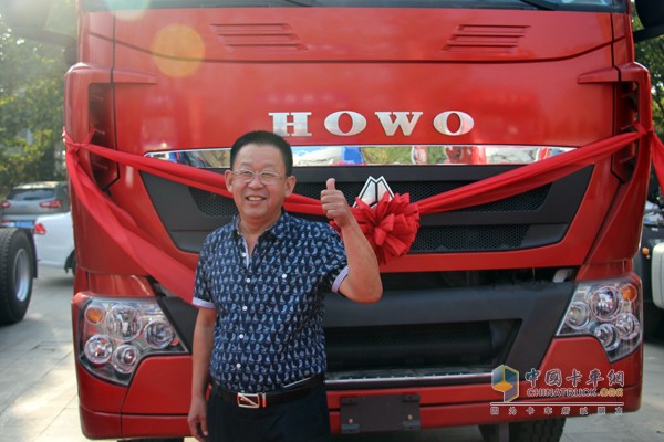 曲陽縣神府煤炭物流運輸有限公司董事長張永強(qiáng)點贊T7H運煤霸王
