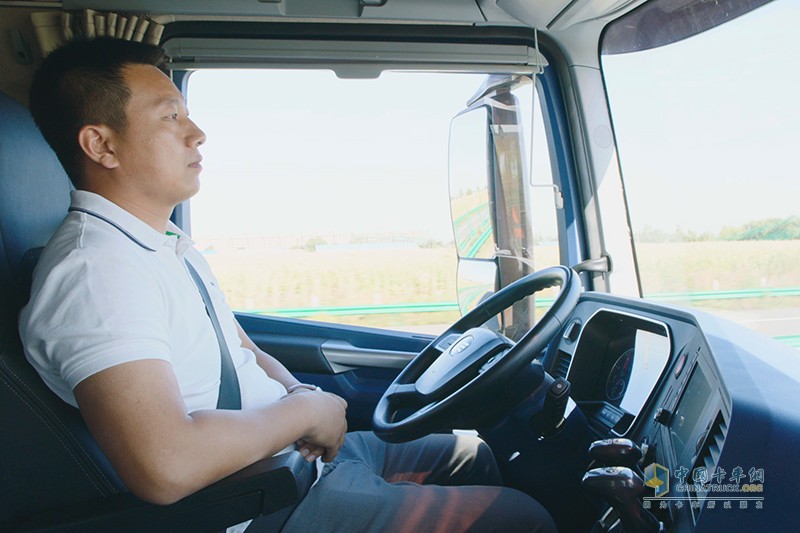 一汽解放智能卡車完成高速公路實(shí)車測(cè)試，駛?cè)胫悄軙r(shí)代