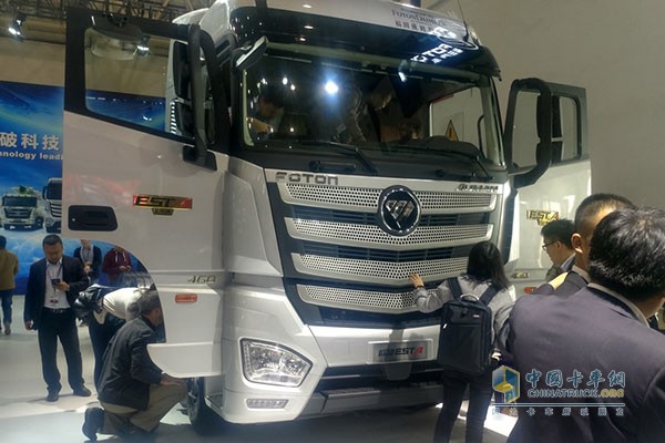 超級(jí)卡車(chē)軍團(tuán)領(lǐng)航 福田汽車(chē)六大品牌齊亮相超級(jí)搶眼